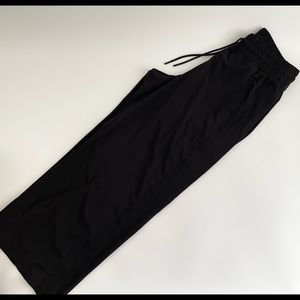 Athleta Avenue Wide Leg Crop Pant Black Size 2
